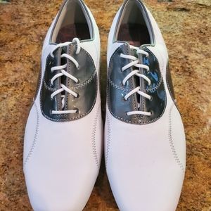 NWOT LOPRO Women's Golf shoes